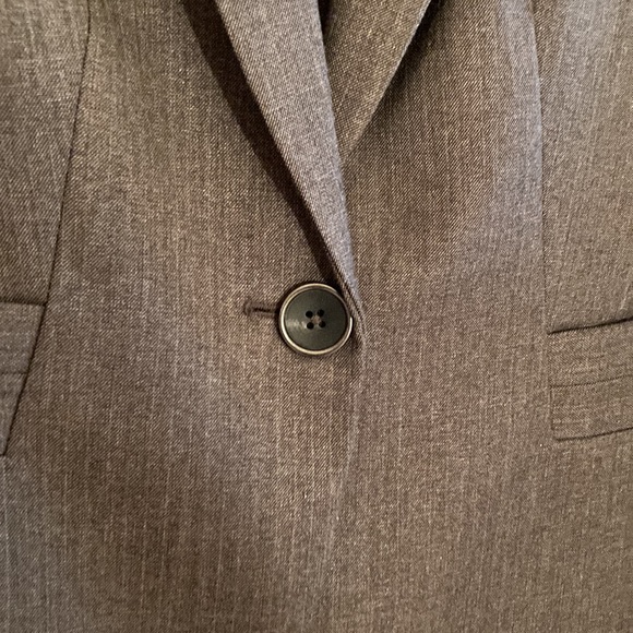 AK Spring Blazer, size 6, EUC - Picture 3 of 9